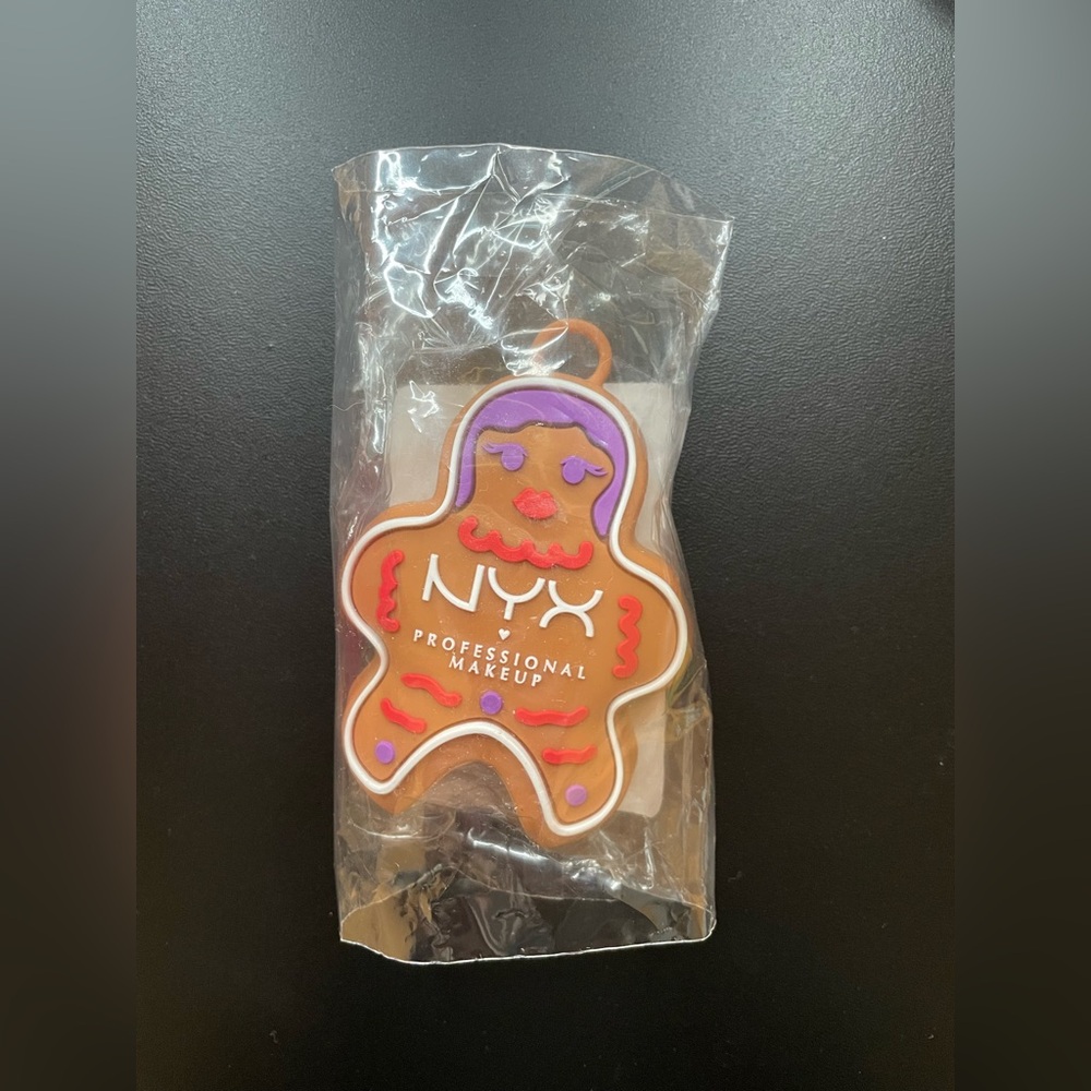 NYX professional makeup Gingerbread man Smushy matte lip balm holder - Picture 3 of 3